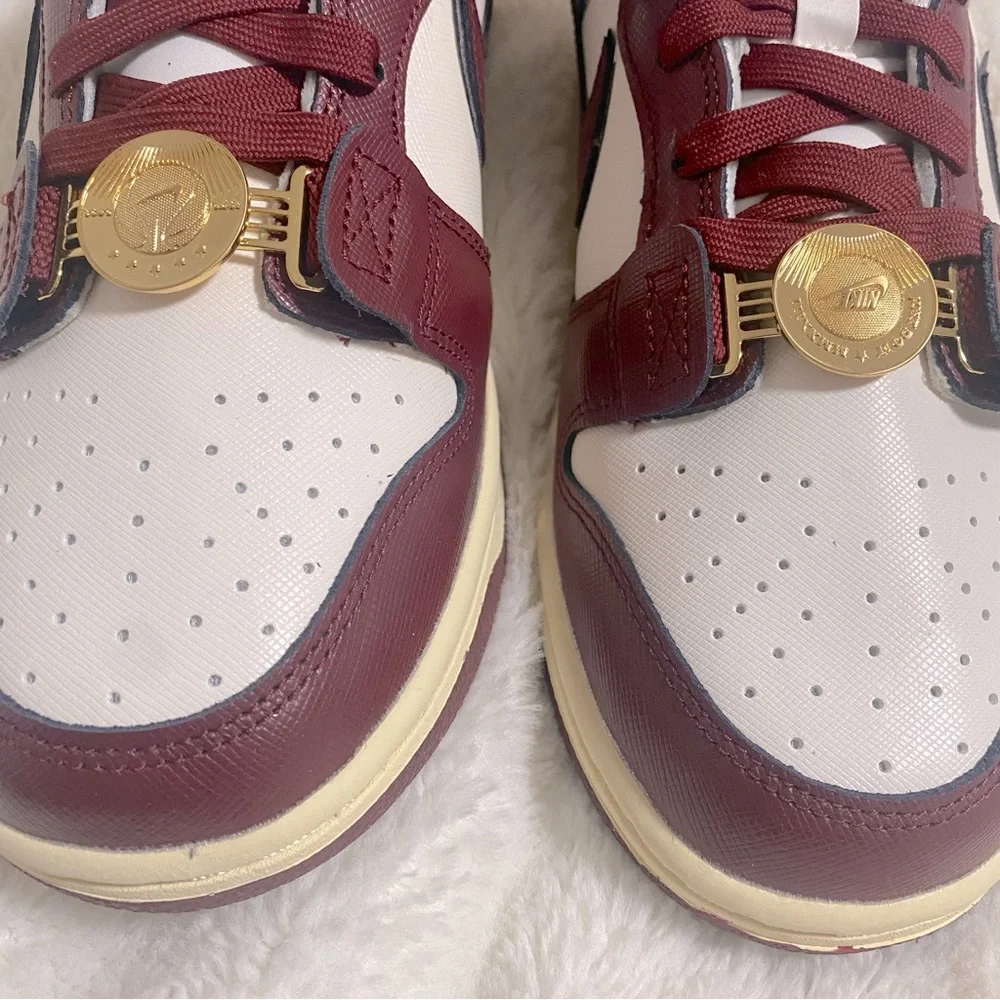 Nike Dunk Low SE- Sail Team Red. - Picture 7 of 9